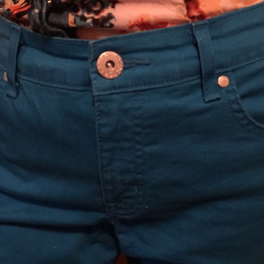 Pants - Picture 2 of 7